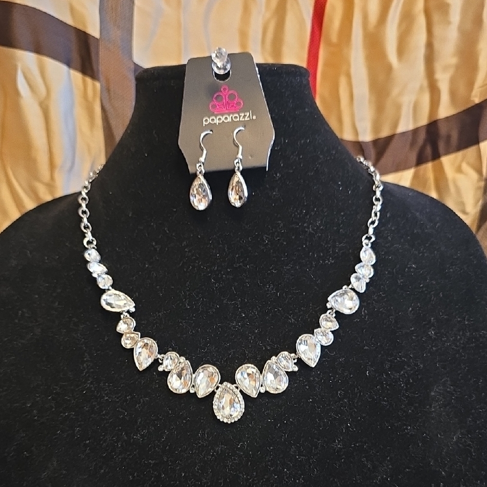 Paparazzi Silver Crystal Necklace Set